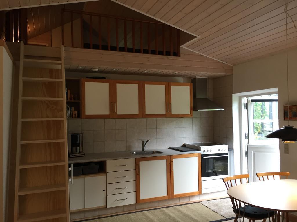 Lindegaardapartment - Woods And Sea Hejls エクステリア 写真