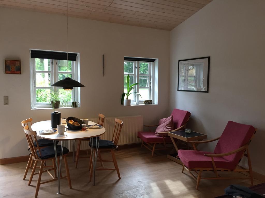 Lindegaardapartment - Woods And Sea Hejls エクステリア 写真